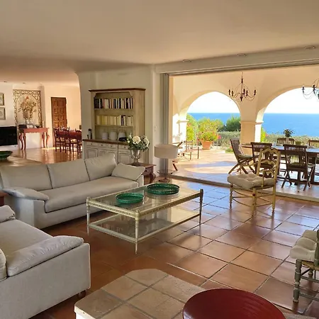 Grande Familiale Vue Avec Piscine - Domaine Prive A St Cyr Sur Сен-Сир-сюр-Мер