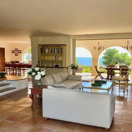 Вилла Grande Familiale Vue Avec Piscine - Domaine Prive A St Cyr Sur Сен-Сир-сюр-Мер