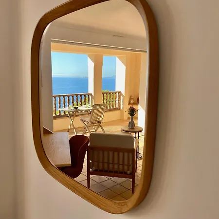 Grande Familiale Vue Avec Piscine - Domaine Prive A St Cyr Sur Villa *