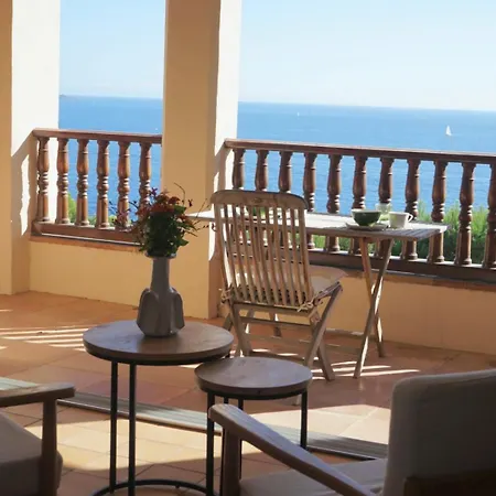 Grande Familiale Vue Avec Piscine - Domaine Prive A St Cyr Sur *