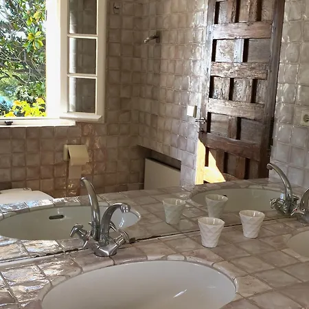 Grande Familiale Vue Avec Piscine - Domaine Prive A St Cyr Sur