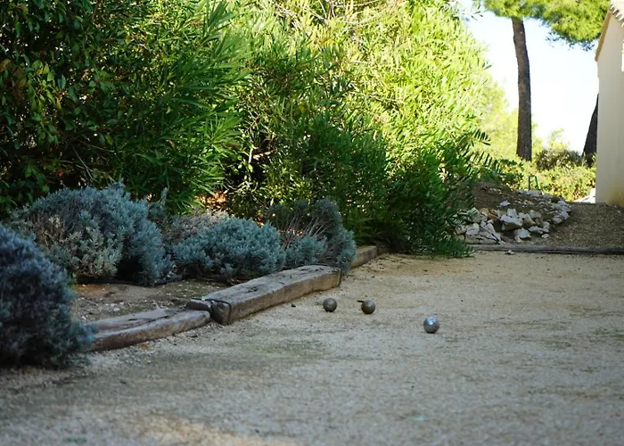 Grande Familiale Vue Avec Piscine - Domaine Prive A St Cyr Sur Вилла
