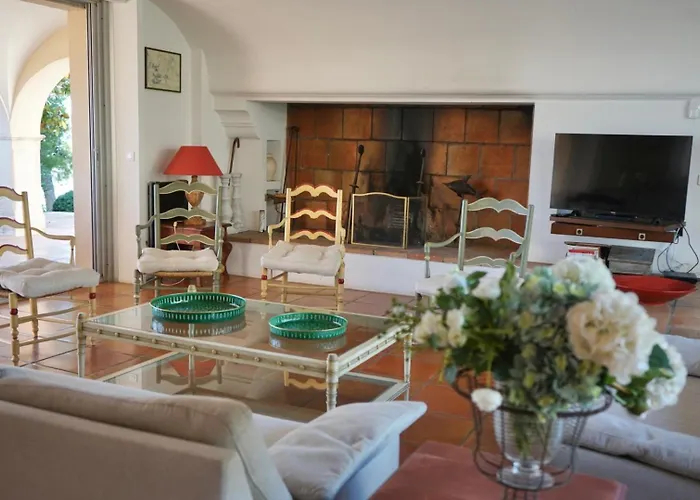 Grande Familiale Vue Avec Piscine - Domaine Prive A St Cyr Sur * Сен-Сир-сюр-Мер